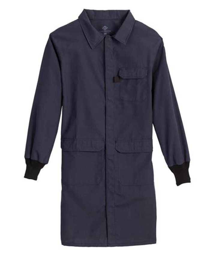 Are lab coats flame retardant?