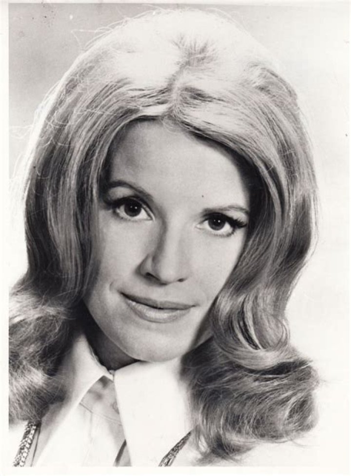 Did Julie Sommars play on Gunsmoke?