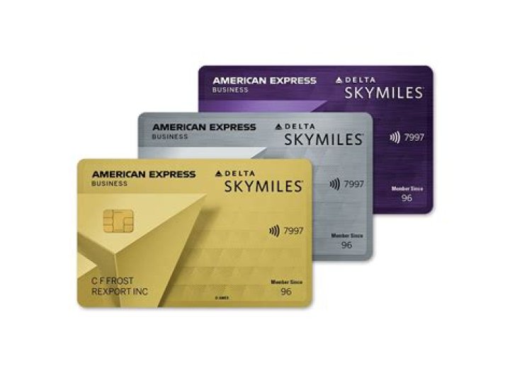 Do Delta American Express card holders get free baggage?