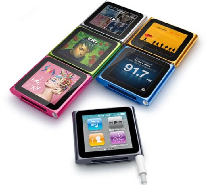 Does iPod Touch have FM radio?
