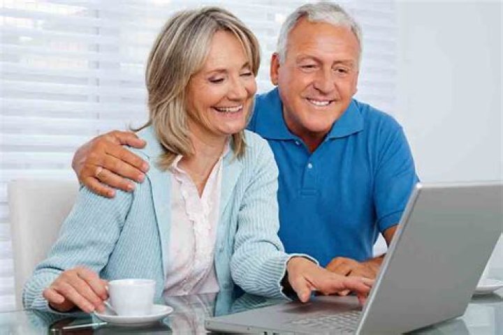 How can I talk to LIC customer care?