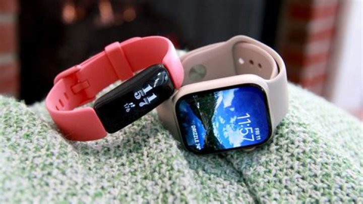 How do I get my Fitbit Flex to track my sleep?