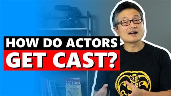 How do you get casted as an extra?