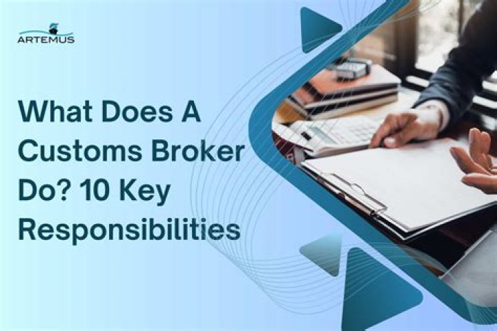 How much does a customs broker get paid?