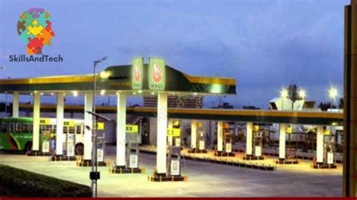 How much is a BP gas station franchise?
