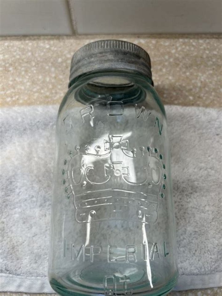 How old is my crown Mason jar?