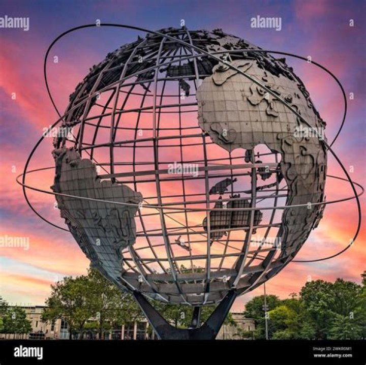 Is the Unisphere still standing?