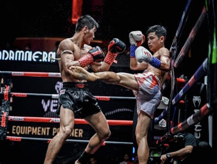 What are the ranks in Muay Thai?
