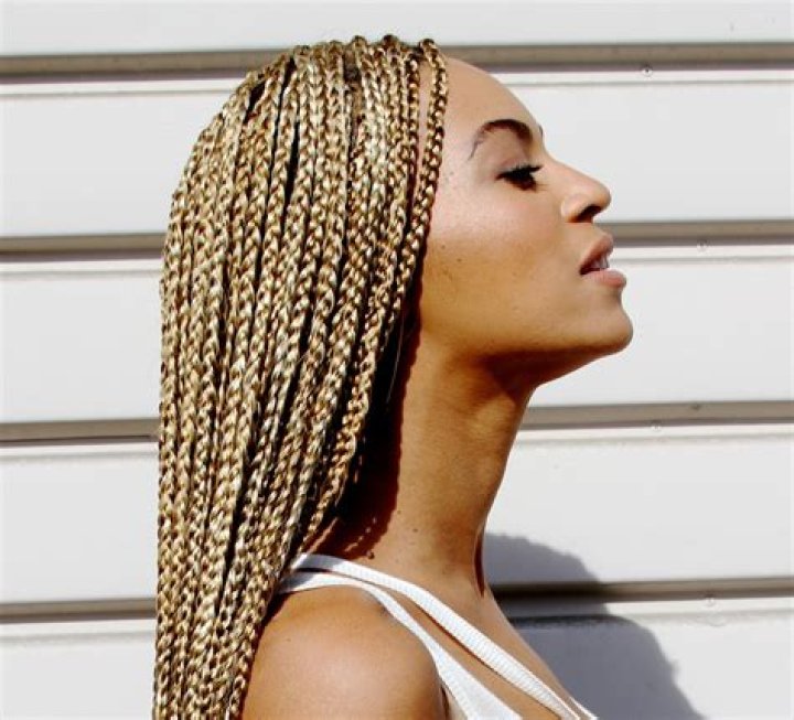 What color is 27 in braiding hair?