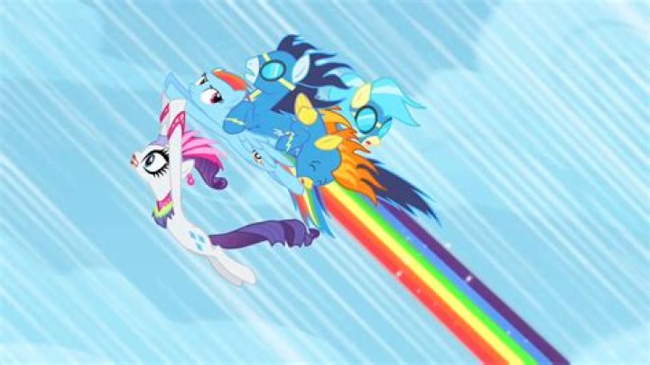 What episode does Rainbow Dash do the sonic rainboom?