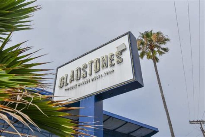 What happened Gladstones Malibu?