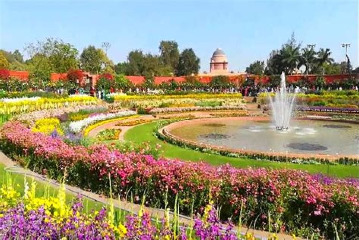 What is the timing of Mughal Garden?