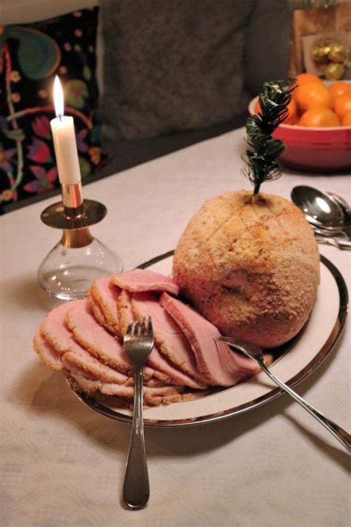 What is the traditional Swedish Christmas dinner?