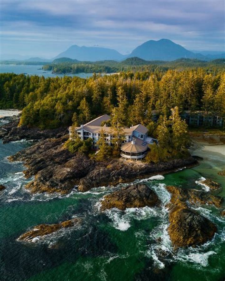 Where can you park an RV in Tofino?