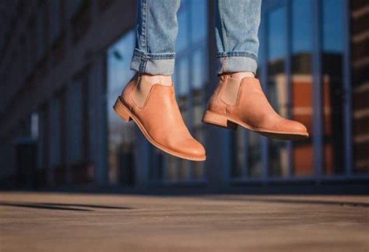 Will saddle soap remove water stains?
